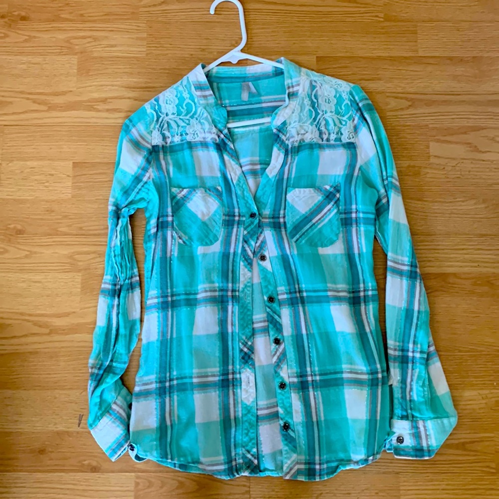 Super pretty teal button up long sleeve